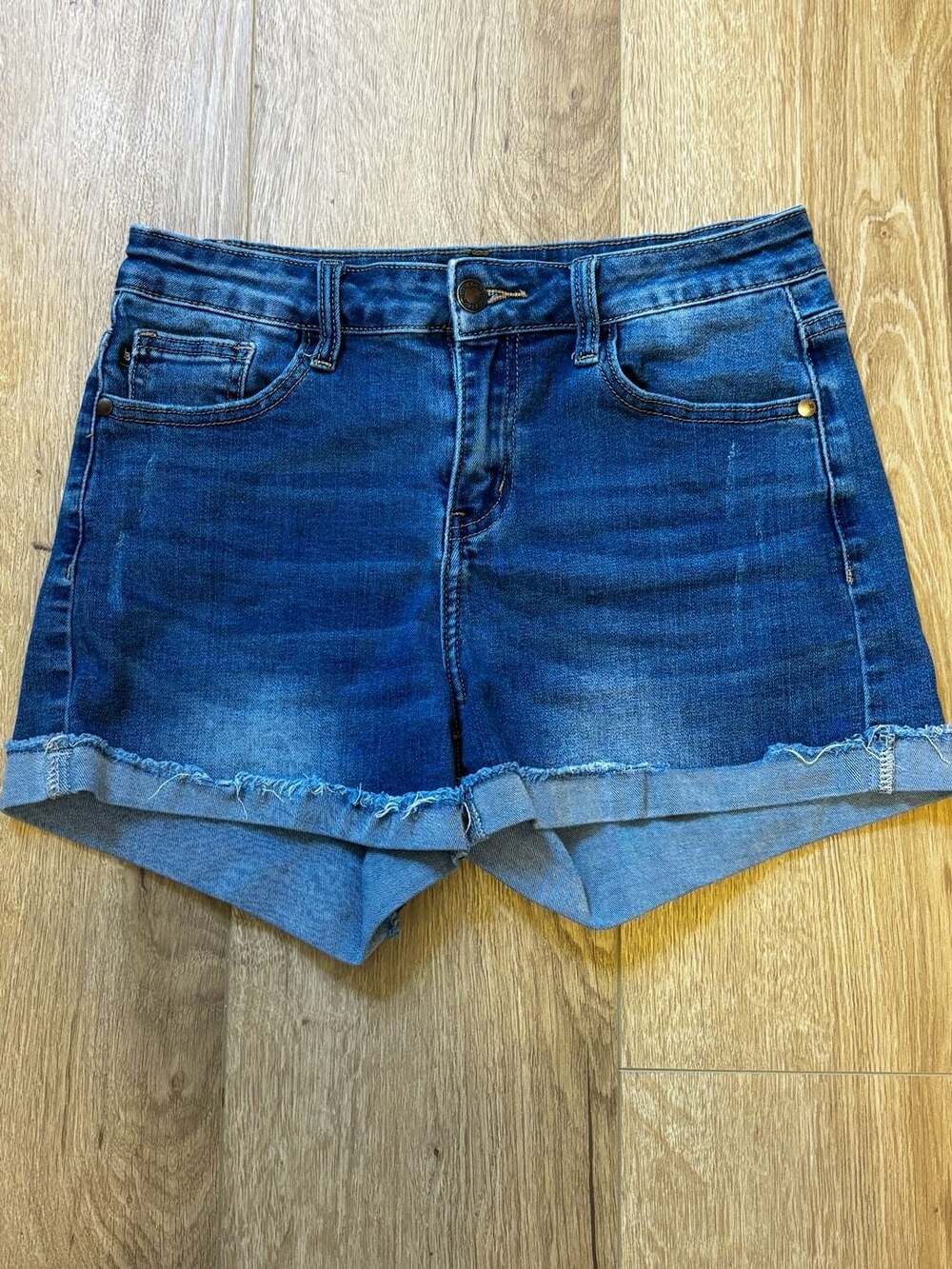 Judy Blue JB1534-S Denim Shorts Size 27 Blue Cuffed Distressed